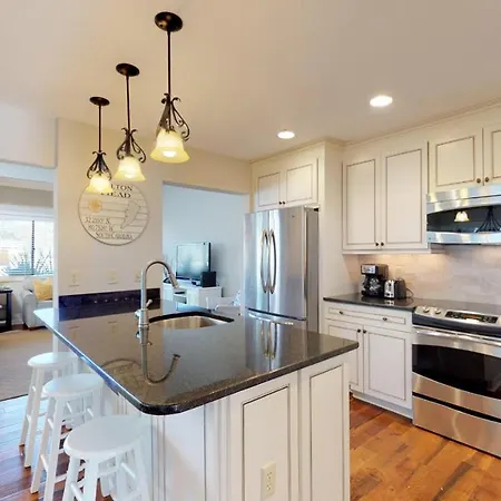 284 Turnberry Village